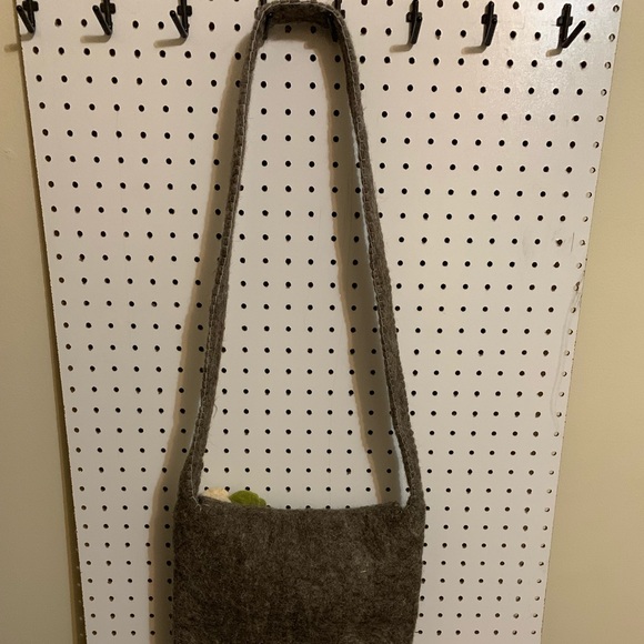Wool Purse - Picture 3 of 9